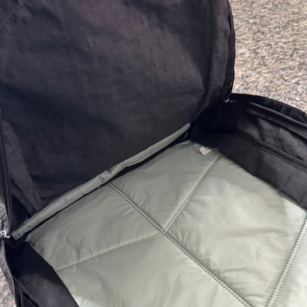 Kipling Hal Expandable Black Backpack with large Silver Accent zippers EUC